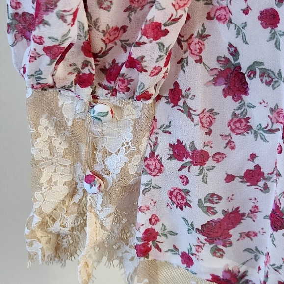 New!For Love and Lemons Lace Trim Robe - Picture 13 of 15